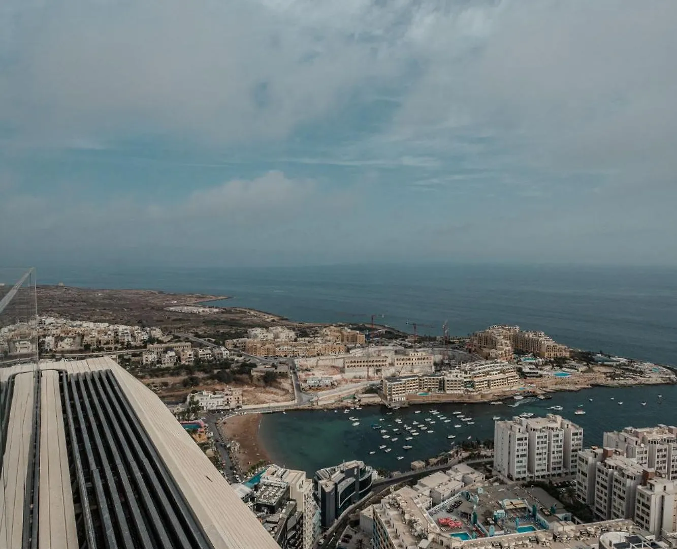 Prestigious Apartment With Common Roof Top Pool In Mercury Tower Saint Julian's